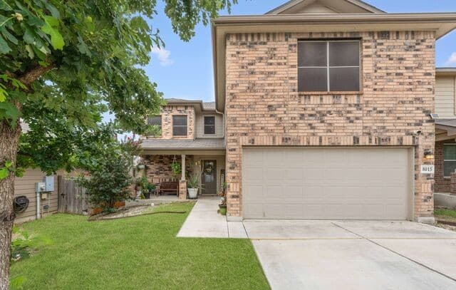 3-bedroom rental at 8015 Pandora Star in San Antonio, TX — photo 3
