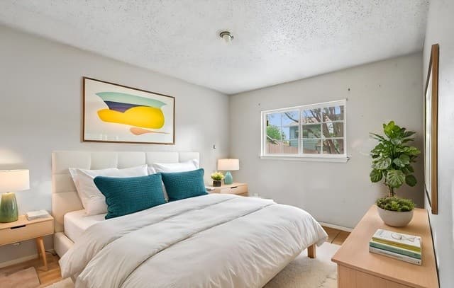3-bedroom rental at 10055 Amber Field in San Antonio, TX — photo 3