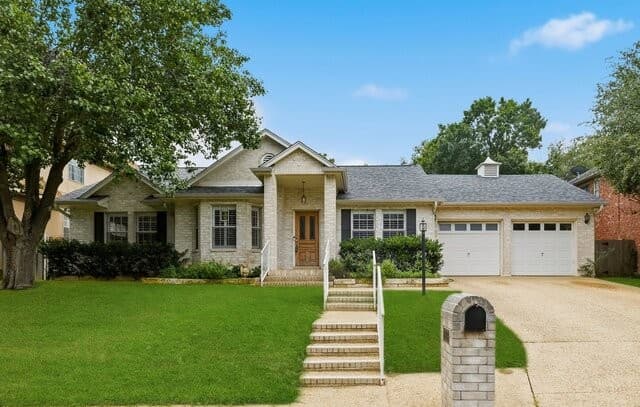 4-bedroom rental at 2206 Deerfield Wood in San Antonio, TX — photo 1