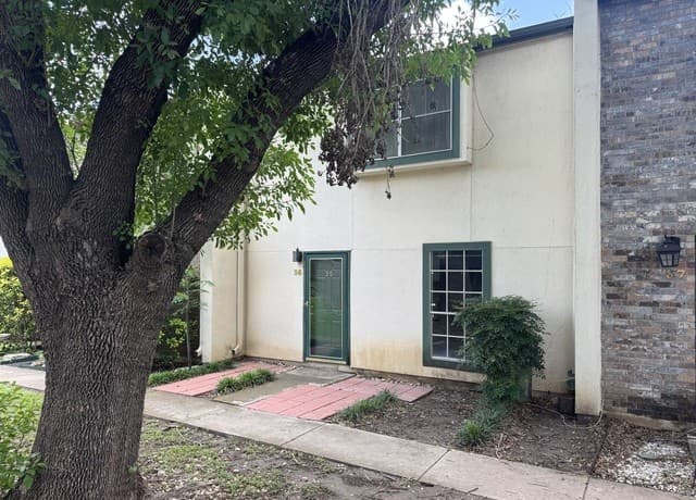 2-bedroom rental at 6427 Wurzbach Unit 36 in San Antonio, TX — photo 1