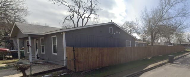 4-bedroom rental at 2203 Suzette in San Antonio, TX — photo 5