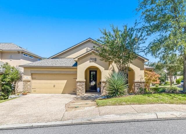 3-bedroom rental at 203 Tranquil Oak in San Antonio, TX — photo 1