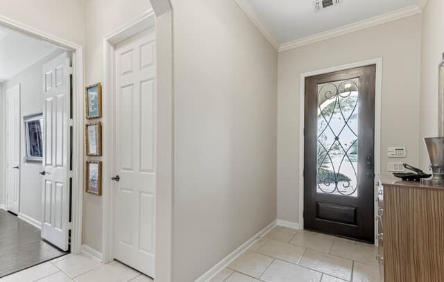 3-bedroom rental at 203 Tranquil Oak in San Antonio, TX — photo 5