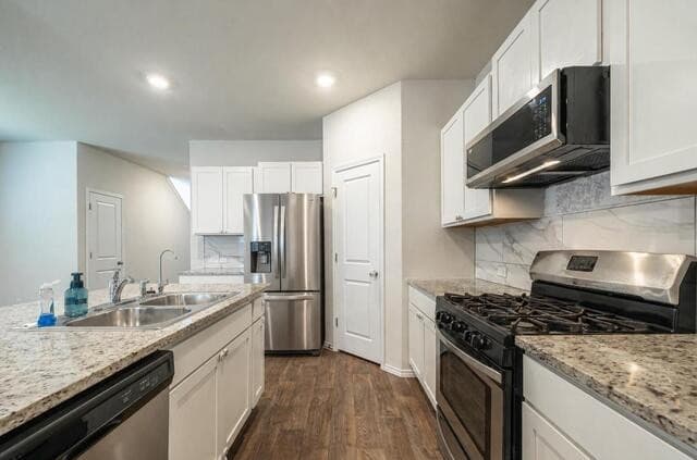 5-bedroom rental at 15727 Clove Spice Way in Von Ormy, TX — photo 5