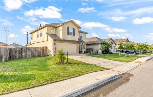 5-bedroom rental at 13331 Whisper Rnch in San Antonio, TX — photo 2