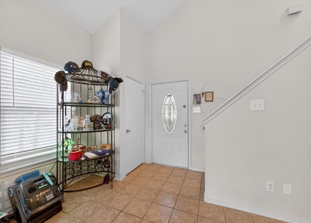 3-bedroom rental at 8006 Echo Wind St in San Antonio, TX — photo 5