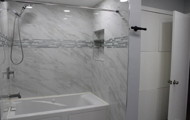 2-bedroom rental at 8110 Scottshill in San Antonio, TX — photo 4