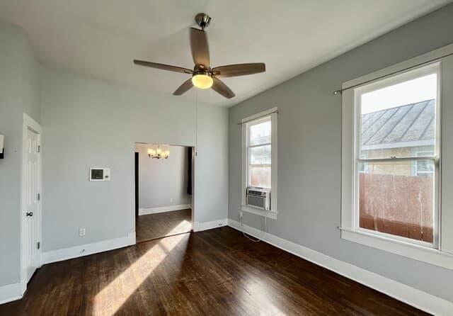 1-bedroom rental at 506 W Drexel Ave Unit 1 in San Antonio, TX — photo 3