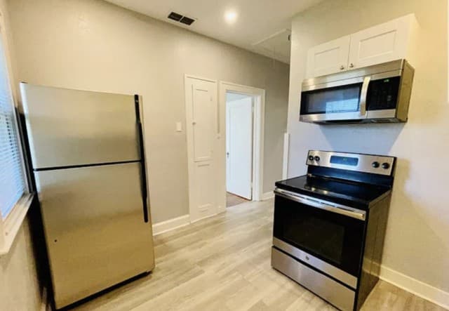 rental at 2907 N Elmendorf in San Antonio, TX — photo 4