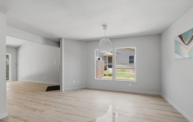 3-bedroom rental at 9135 Autumn Waters in San Antonio, TX — photo 4