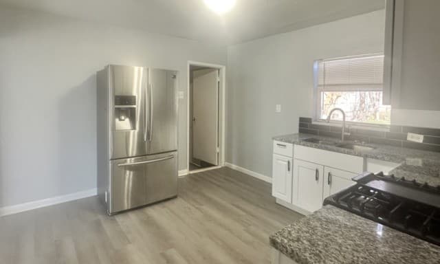 3-bedroom rental at 1307 W Hermosa in San Antonio, TX — photo 3