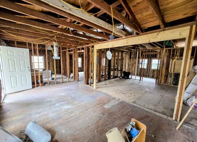 3-bedroom rental at 331 Weinberg in San Antonio, TX — photo 5
