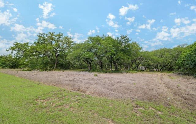 rental at 138 County Road 2765 in Mico, TX — photo 2