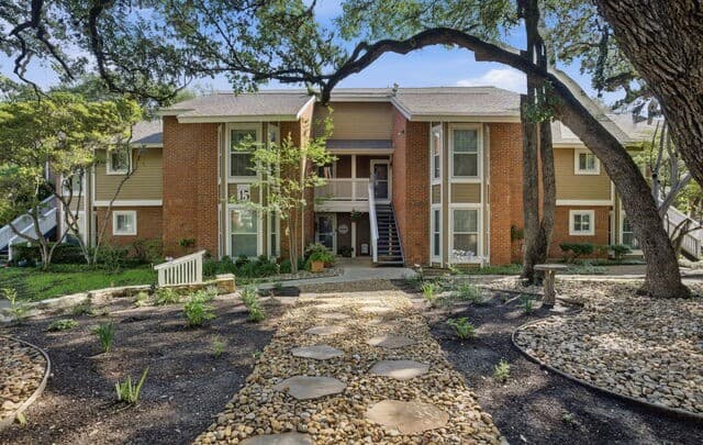 1-bedroom rental at 13130 Blanco Unit APT 1504 in San Antonio, TX — photo 1
