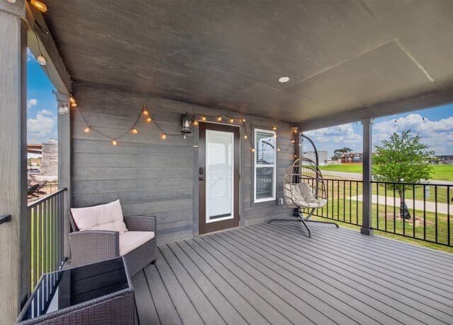2-bedroom rental at 5386 Ranch Road 1376 Unit UNIT 205 in Fredericksburg, TX — photo 2