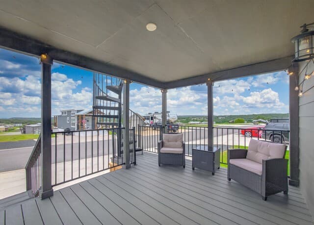 2-bedroom rental at 5386 Ranch Road 1376 Unit UNIT 205 in Fredericksburg, TX — photo 3