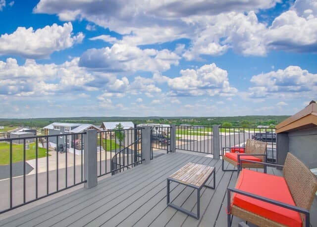 2-bedroom rental at 5386 Ranch Road 1376 Unit UNIT 205 in Fredericksburg, TX — photo 4