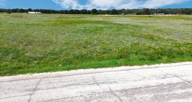 rental at 237 Colonial in La Vernia, TX — photo 4
