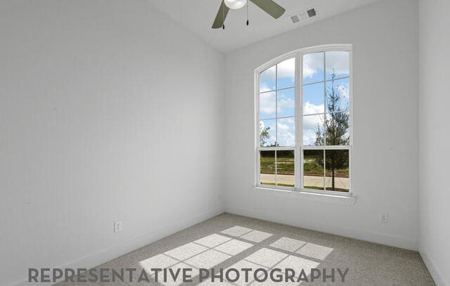 4-bedroom rental at 11765 Warlock in San Antonio, TX — photo 5