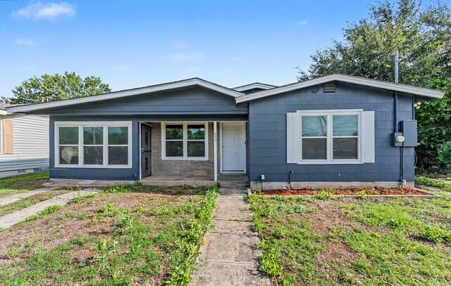 3-bedroom rental at 619 Koehler Ct in San Antonio, TX — photo 1