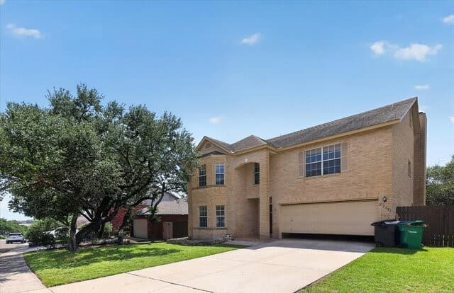 4-bedroom rental at 22023 Legend Point in San Antonio, TX — photo 3