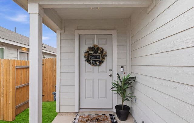 3-bedroom rental at 12912 Hancock Pool in St Hedwig, TX — photo 5