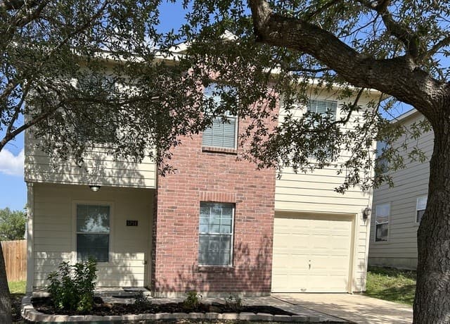 3-bedroom rental at 5714 Fossil Cyn in San Antonio, TX — photo 1
