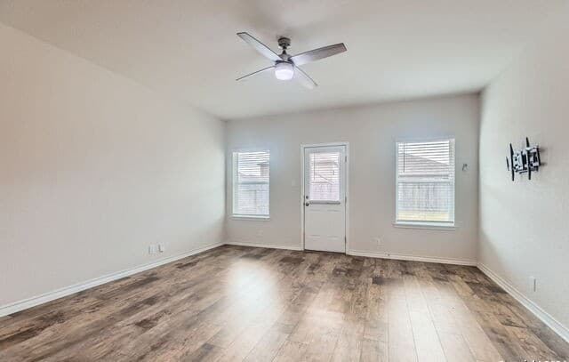 5-bedroom rental at 13536 Boothe Grv in San Antonio, TX — photo 5