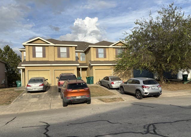rental at 10614 Mathom in Universal City, TX — photo 1