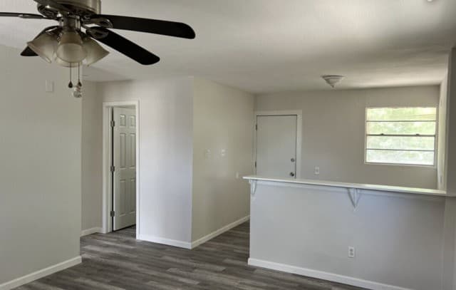 rental at 2609 W Poplar in San Antonio, TX — photo 4