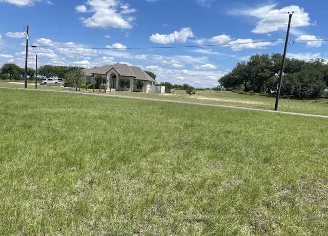 rental at 501 Spanish Grant Cir in Bandera, TX — photo 2