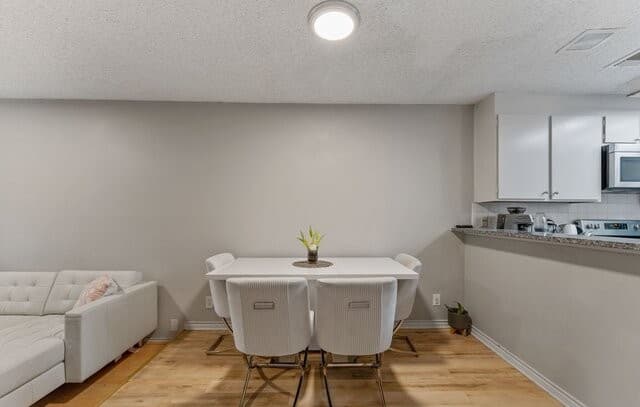 2-bedroom rental at 11815 Vance Jackson Unit 2304 in San Antonio, TX — photo 4