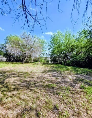 rental at 110 Zeuty St in San Antonio, TX — photo 4
