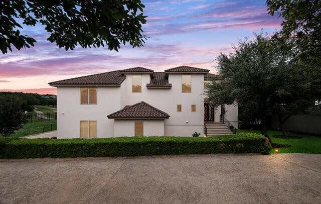 5-bedroom rental at 426 Legacy Rdg in San Antonio, TX — photo 1