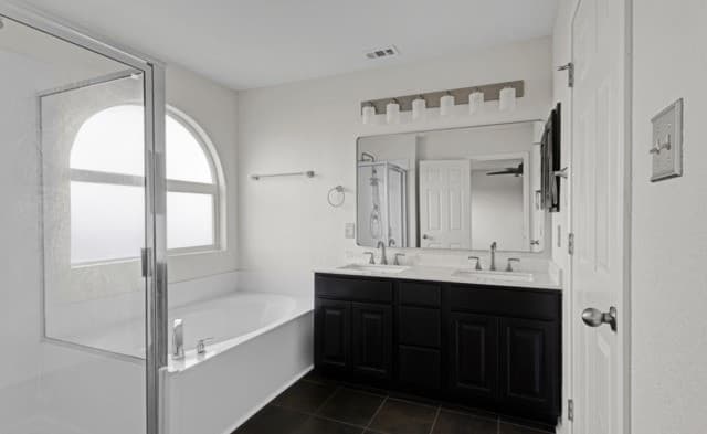 4-bedroom rental at 2730 Brighton Park in Converse, TX — photo 4