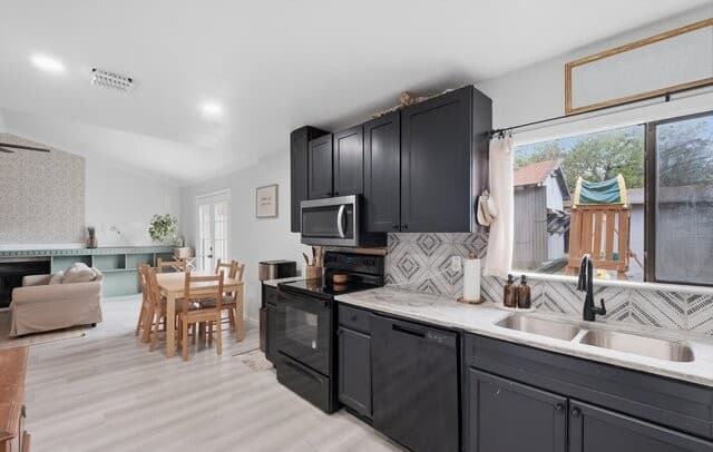 4-bedroom rental at 4013 Sun Harbour in San Antonio, TX — photo 5