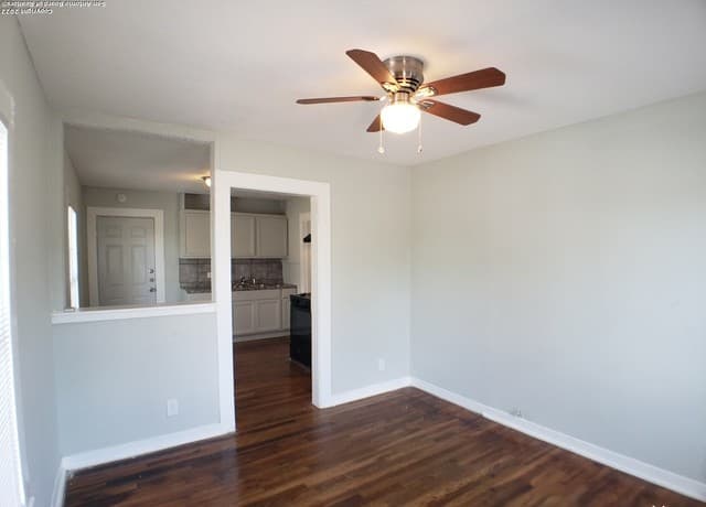 2-bedroom rental at 205 W Lambert St in San Antonio, TX — photo 3