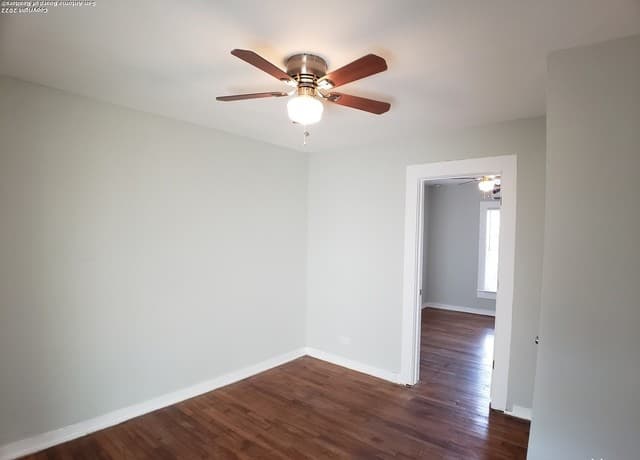 2-bedroom rental at 205 W Lambert St in San Antonio, TX — photo 5