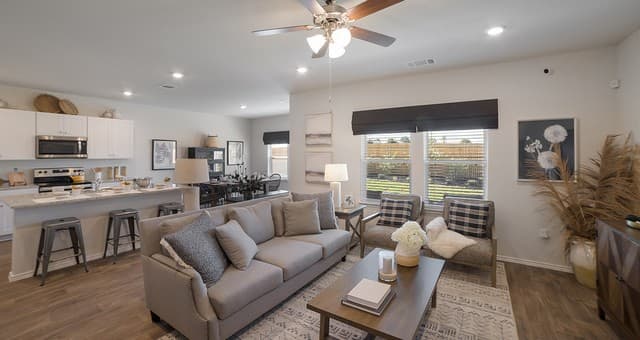 4-bedroom rental at 5311 Totem Bluff in San Antonio, TX — photo 3