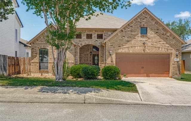 3-bedroom rental at 21611 Seminole Oaks in San Antonio, TX — photo 3