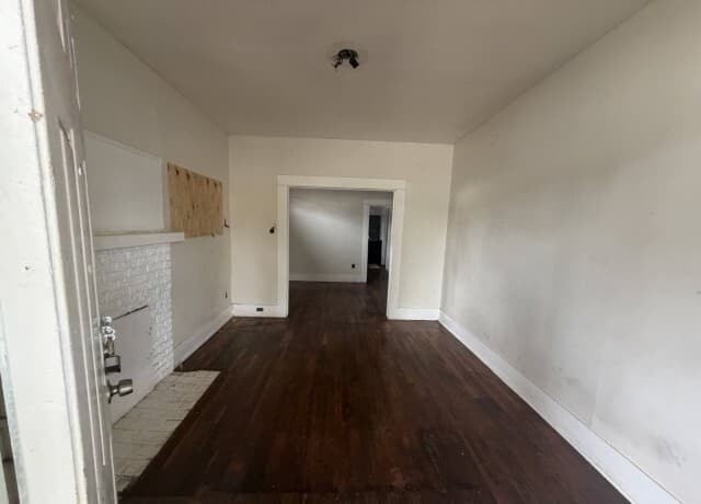 rental at 5408 S Flores St in San Antonio, TX — photo 2