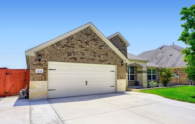 3-bedroom rental at 2724 Running Fawn in San Antonio, TX — photo 3