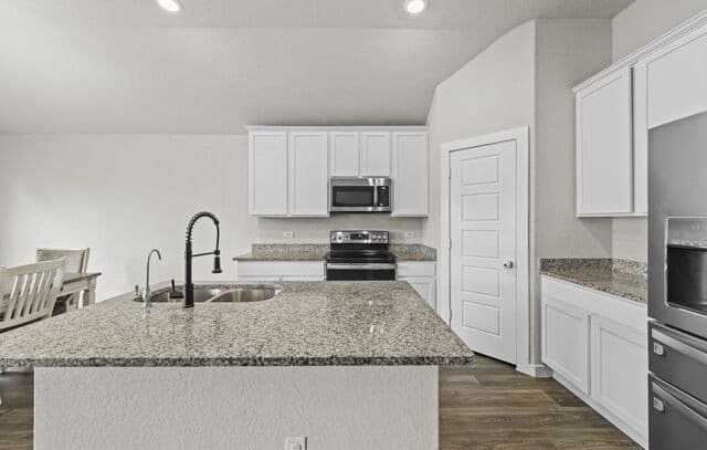 3-bedroom rental at 5403 Pearl Vly in San Antonio, TX — photo 5