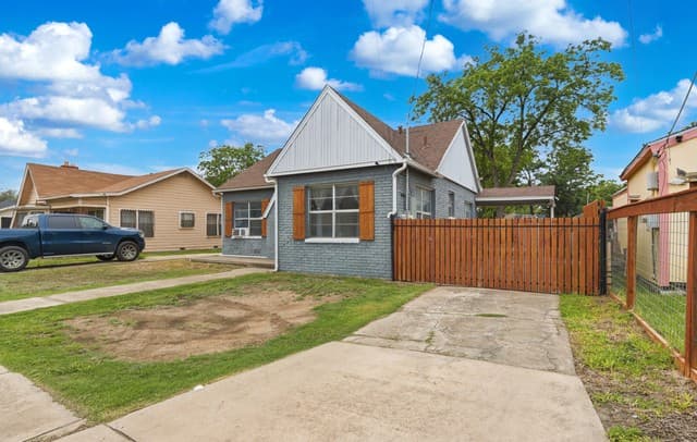 3-bedroom rental at 755 Kirk Pl in San Antonio, TX — photo 2