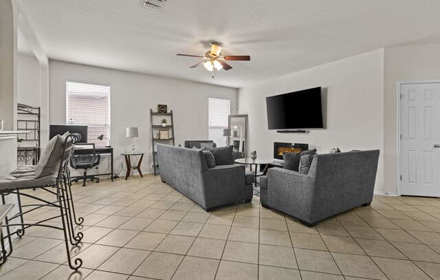 3-bedroom rental at 8019 Vega Horizon in San Antonio, TX — photo 1