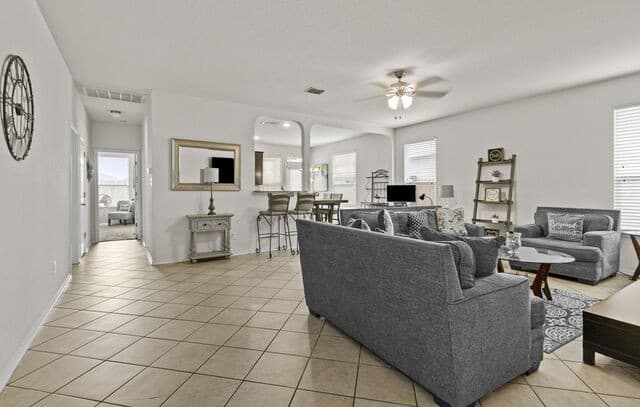 3-bedroom rental at 8019 Vega Horizon in San Antonio, TX — photo 5