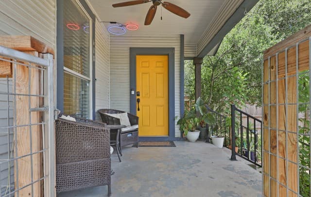 2-bedroom rental at 608 Kentucky in San Antonio, TX — photo 5