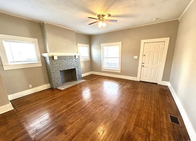 1-bedroom rental at 502 E Laurel Unit 1 in San Antonio, TX — photo 3