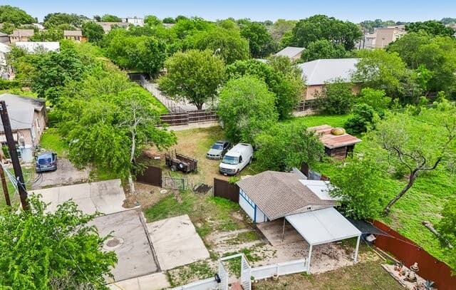 3-bedroom rental at 8101 & 8103 Janda Susan Rd in San Antonio, TX — photo 2