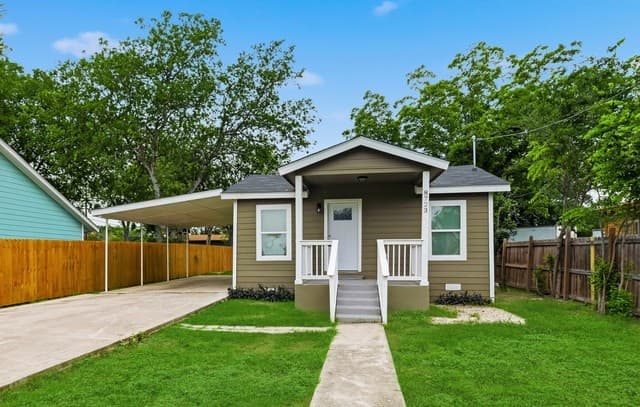 3-bedroom rental at 8723 Ludtke in San Antonio, TX — photo 2